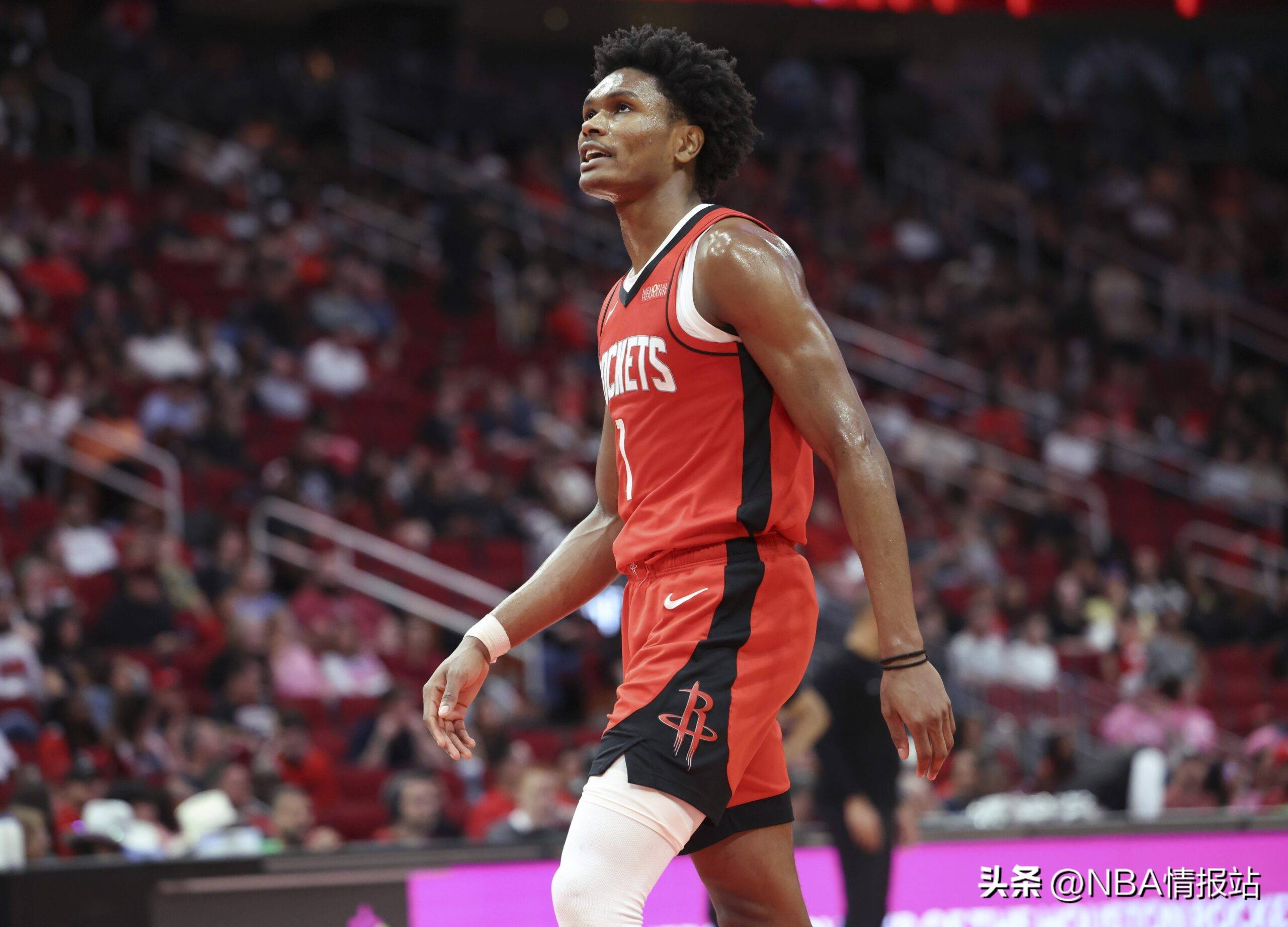 开云体育-包含明尼苏达森林狼发布备战花絮,冲刺阶段队长鼓劲,CBA季后赛任务艰巨,临场指挥获称赞的词条-开云体育