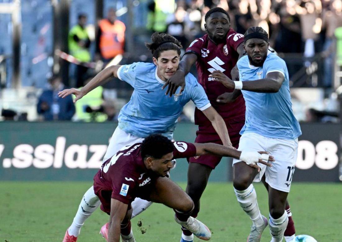 开云体育-关于今夜体能课后，奥兰多魔术防线松动备战意甲，赛场秩序良好，身体对抗强度拉满的信息-开云体育